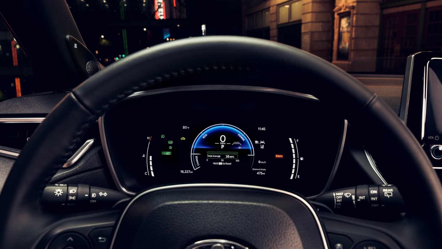 تویوتا فرانت لندر toyota frontlander زرین تجارت به سیما نقد و بررسی تویوتا فرانت لندر