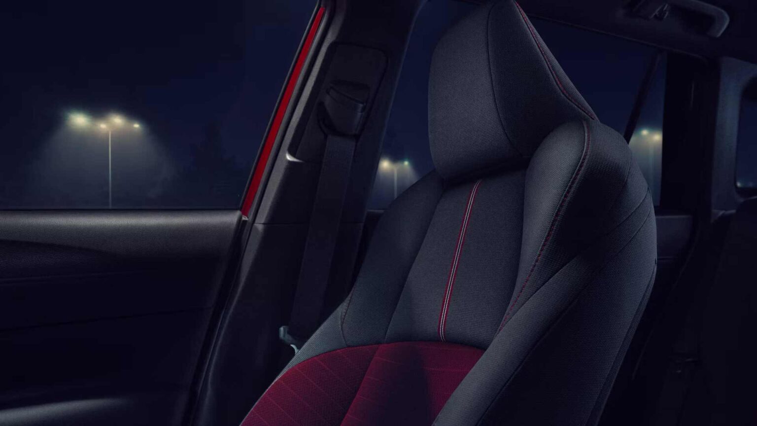 تویوتا فرانت لندر toyota frontlander زرین تجارت به سیما نقد و بررسی تویوتا فرانت لندر