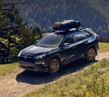 تویوتا راو4 زرین تجارت به سیما نقد و بررسی تویوتا راو4 toyota rav4