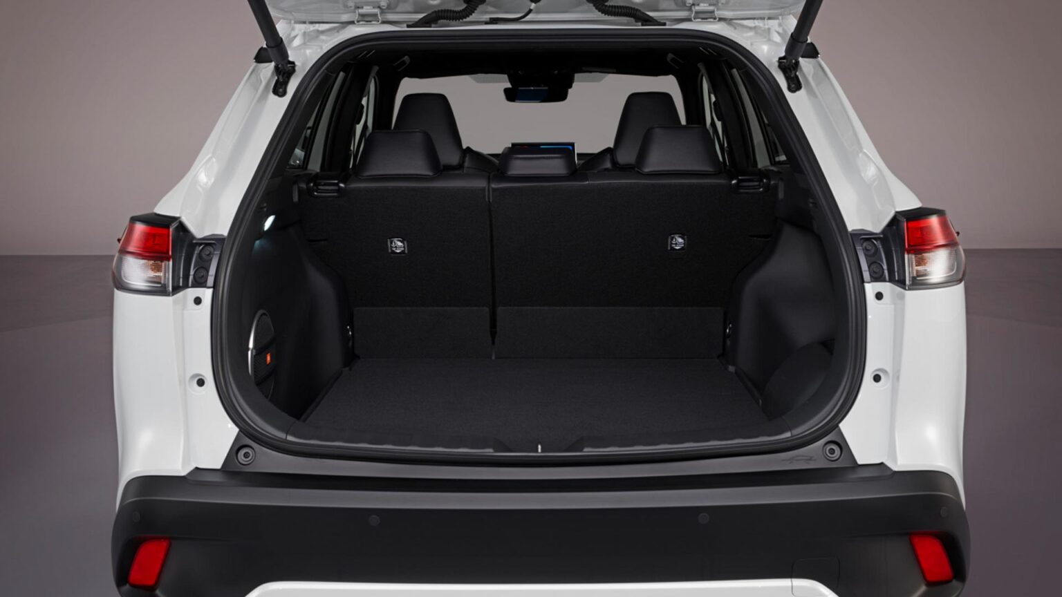 تویوتا کورولا کراس زرین تجارت به سیما Toyota Corolla Cross